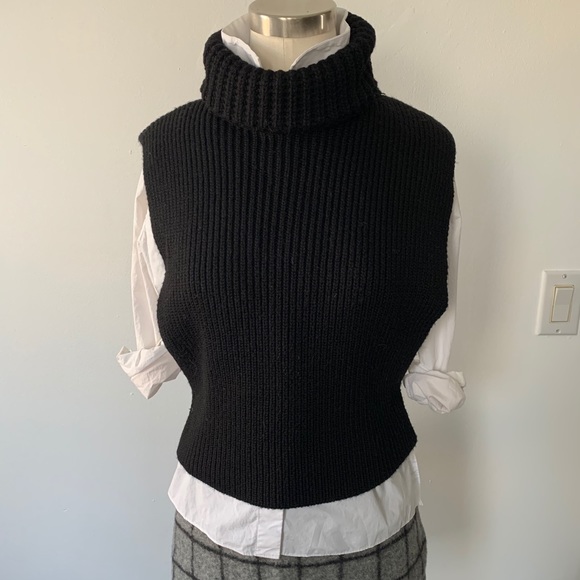 Joes Black Turtleneck Sweater Vest 